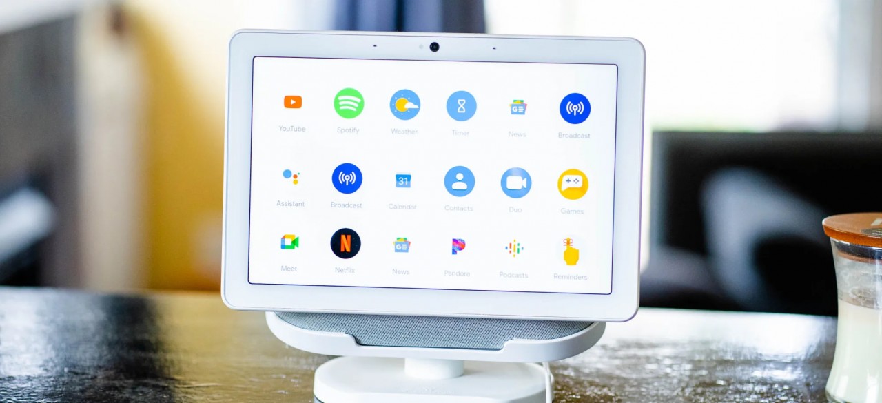 Сообщается, что Google работает над новым Nest Hub с отсоединяемым экраном в виде планшета, работающем на Android, который выйдет в этом году