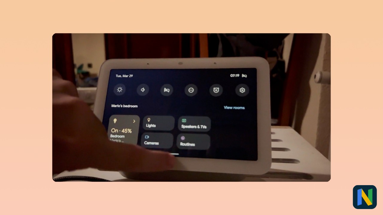 Для Nest Hub вышло обновление с новым дизайном пользовательского интерфейса, которое вызывает циклическую перезагрузку на ряде устройств